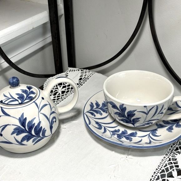 Petite Teapot & Cup/Saucer Set - Picture 14 of 14